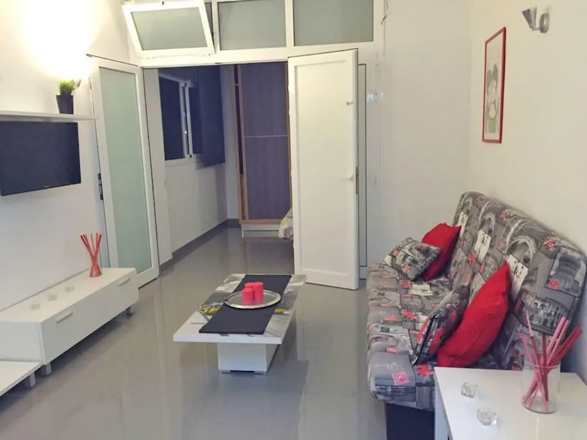 Estudio Playa Canteras 2-4P Wifi 500Mb Las Palmas de Gran Canaria Spagna